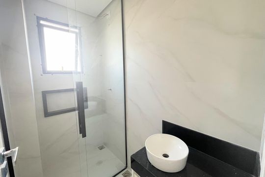Banheiro Social de apartamento à venda com 3 quartos, 69m² em Itapoã, Belo Horizonte