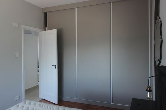 Quarto 1 de apartamento para alugar com 2 quartos, 86m² em Boqueirão, Santos