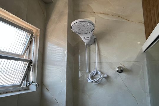 Banheiro Social de apartamento para alugar com 2 quartos, 86m² em Boqueirão, Santos