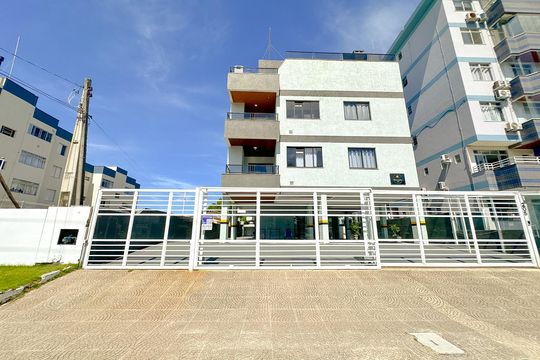 Fachada de apartamento para alugar com 2 quartos, 72m² em Ingleses do Rio Vermelho, Florianópolis