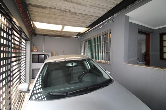 Garagem de casa à venda com 4 quartos, 175m² em Santana, São Paulo