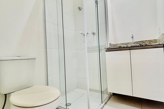 Banheiro 2 de apartamento à venda com 2 quartos, 61m² em Melville Empresarial I E Ii, Barueri