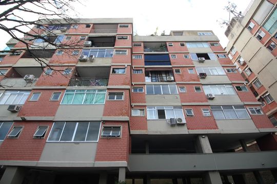 Fachada de apartamento à venda com 1 quarto, 39m² em Tanque, Rio de Janeiro