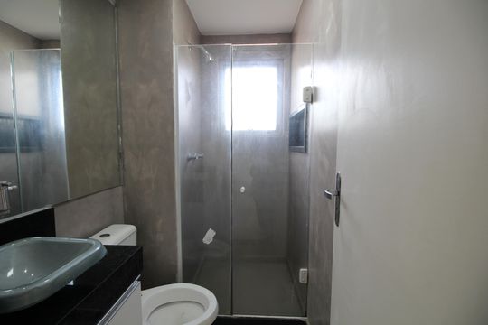 Banheiro de apartamento à venda com 1 quarto, 39m² em Tanque, Rio de Janeiro