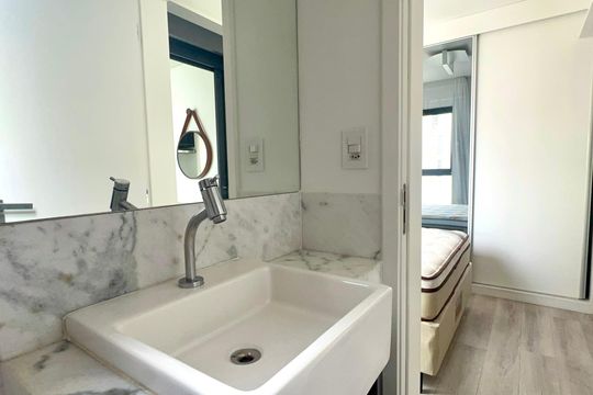 Banheiro da Suíte de kitnet/studio para alugar com 1 quarto, 29m² em Pinheiros, São Paulo