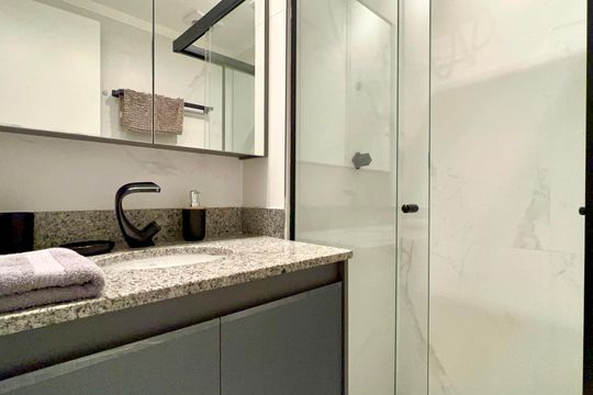 Banheiro - torneira de kitnet/studio à venda com 1 quarto, 25m² em Pinheiros, São Paulo