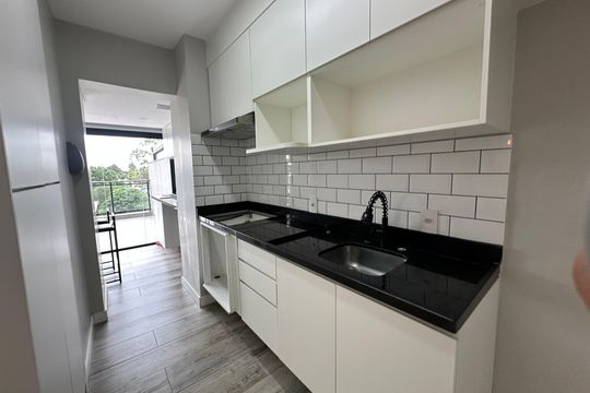 Cozinha de apartamento à venda com 2 quartos, 107m² em Tambore, Barueri