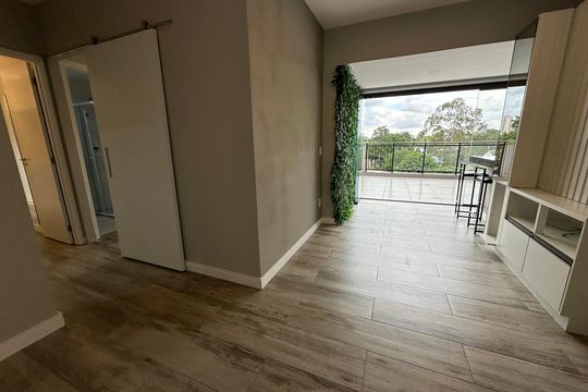 Sala de apartamento à venda com 2 quartos, 107m² em Tambore, Barueri