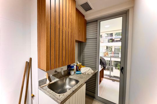 Área de serviço de apartamento para alugar com 2 quartos, 73m² em Botafogo, Rio de Janeiro