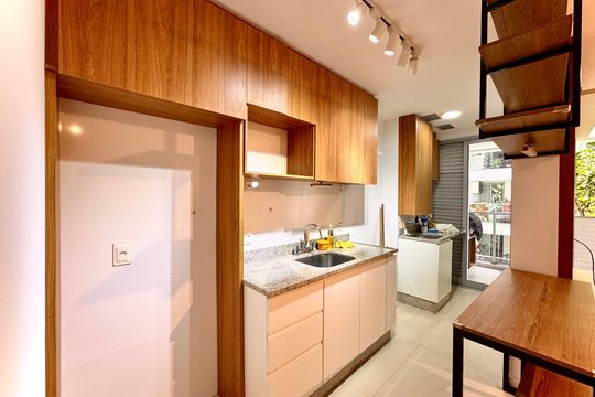 Cozinha de apartamento para alugar com 2 quartos, 73m² em Botafogo, Rio de Janeiro