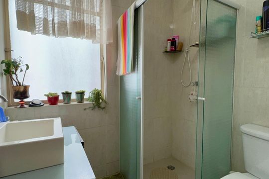 Banheiro de apartamento à venda com 2 quartos, 97m² em Jardim Paulista, São Paulo