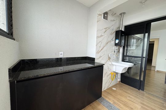 Área de serviço de apartamento para alugar com 2 quartos, 55m² em São Pedro, Osasco