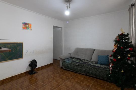 Sala de casa à venda com 2 quartos, 80m² em Jardim Eliane, São Paulo