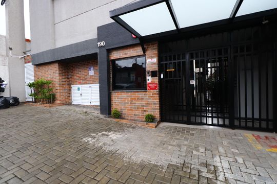 Fachada de apartamento à venda com 1 quarto, 27m² em Vila Esperança, São Paulo