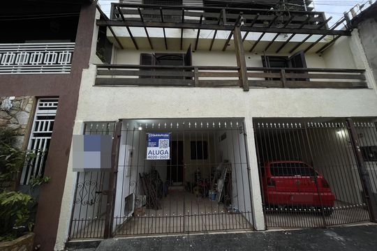 Fachada+Placa  de casa para alugar com 2 quartos, 60m² em Vila Granada, São Paulo