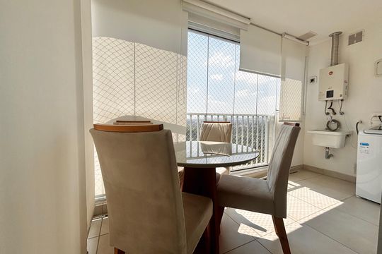 Varanda de apartamento para alugar com 2 quartos, 63m² em Alphaville Empresarial, Barueri