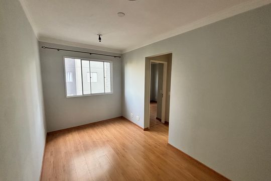 Sala de apartamento para alugar com 2 quartos, 42m² em Vila Talarico, São Paulo