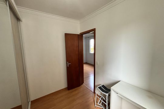 Quarto 1 de apartamento para alugar com 2 quartos, 42m² em Vila Talarico, São Paulo