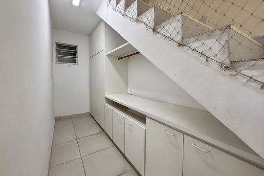 Área de Serviço de casa para alugar com 3 quartos, 280m² em Campo Belo, São Paulo