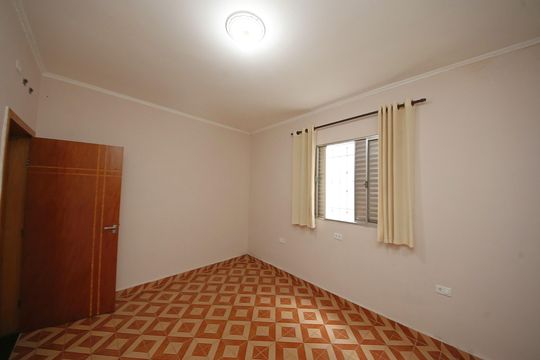 Casa à venda com 4 quartos, 150m² em Jardim São Roberto, São Paulo