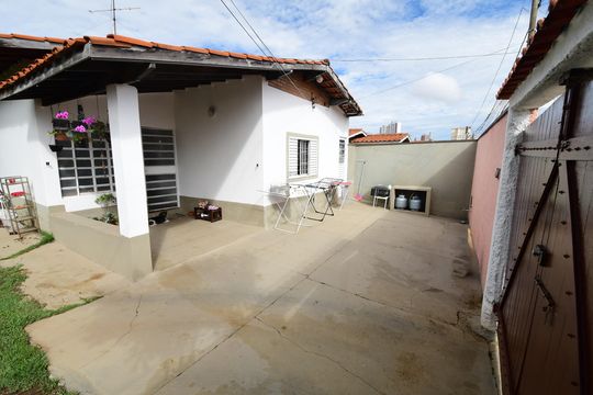 Garagem de casa à venda com 3 quartos, 111m² em Nova Campinas, Campinas