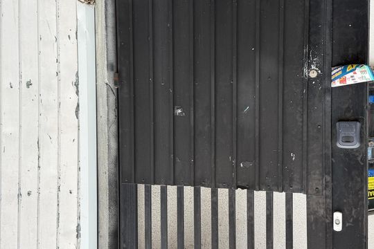 Fachada  de kitnet/studio para alugar com 0 quarto, 25m² em Jardim Adriana, Guarulhos