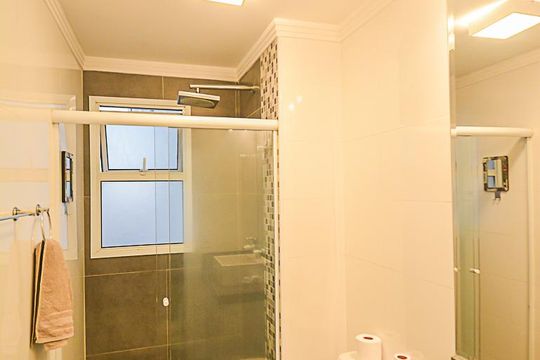 Banheiro da Suíte de apartamento para alugar com 2 quartos, 107m² em Vila Lusitânia, São Bernardo do Campo