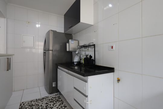 Cozinha de apartamento para alugar com 2 quartos, 54m² em Vila Andrade, São Paulo