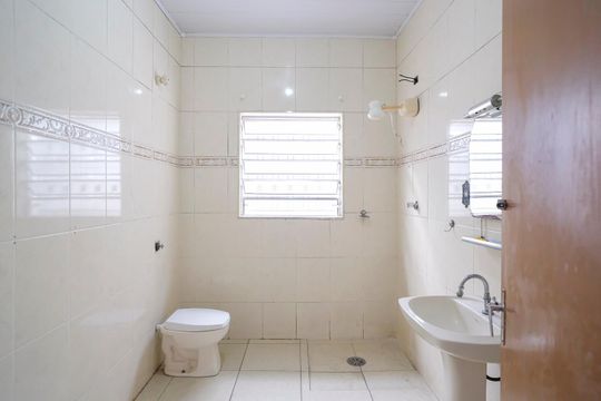 Banheiro de casa para alugar com 2 quartos, 100m² em Santa Maria, São Caetano do Sul