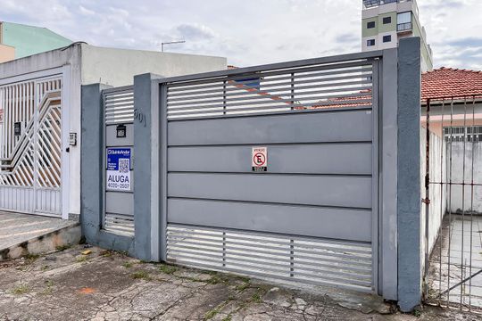 Fachada de casa para alugar com 2 quartos, 100m² em Santa Maria, São Caetano do Sul