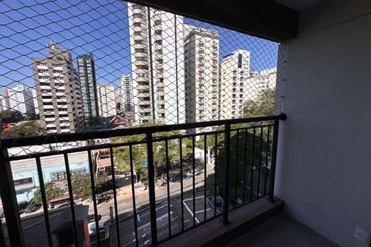 Varanda de kitnet/studio para alugar com 1 quarto, 25m² em Campo Belo, São Paulo
