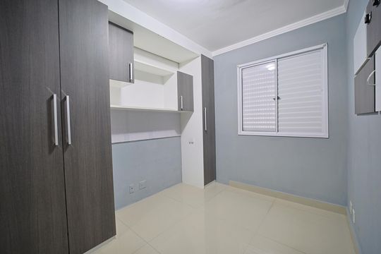 Quarto 2 de apartamento para alugar com 2 quartos, 47m² em Parque Paineiras, São Paulo