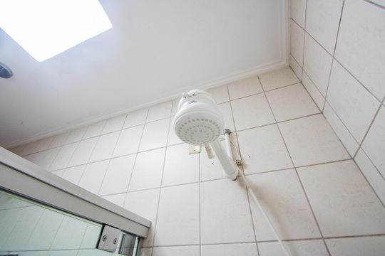 Banheiro de casa à venda com 3 quartos, 157m² em Vila Bastos, Santo André