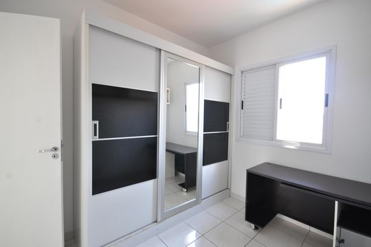 Quarto 2 de apartamento à venda com 3 quartos, 55m² em Vila Mazzei, São Paulo