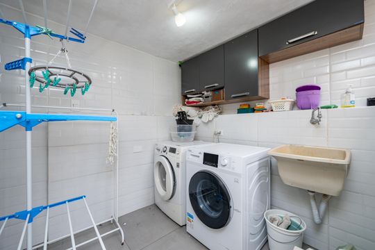 Área de Serviço de casa para alugar com 3 quartos, 303m² em Cidade Vargas, São Paulo