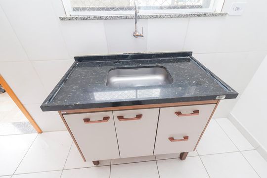 Sala/Cozinha de apartamento à venda com 2 quartos, 40m² em Vila Campanela, São Paulo