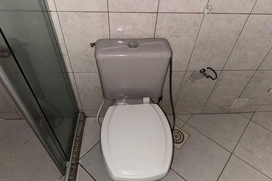 Banheiro suíte 1 de apartamento para alugar com 3 quartos, 190m² em Recreio dos Bandeirantes, Rio de Janeiro