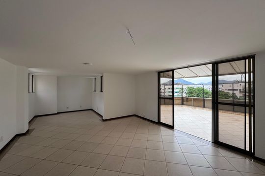 Apartamento para alugar com 3 quartos, 190m² em Recreio dos Bandeirantes, Rio de Janeiro
