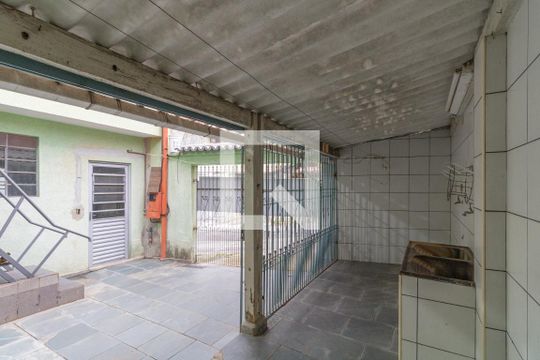 Casa à venda com 1 quarto, 99m² em Jardim Adélia, São Paulo