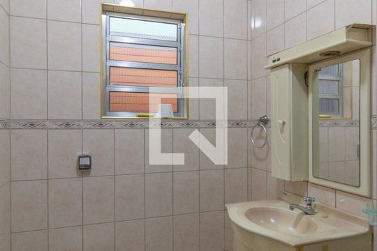 Casa à venda com 1 quarto, 99m² em Jardim Adélia, São Paulo