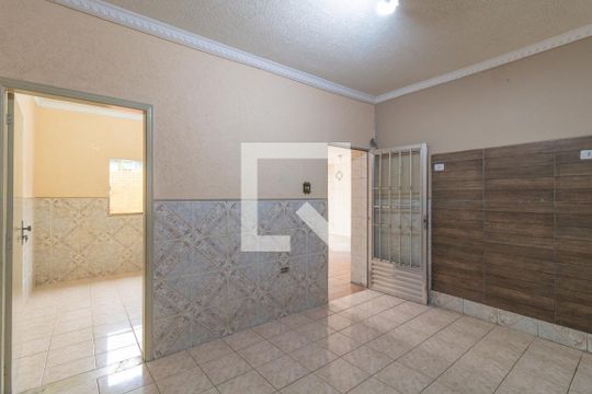Casa à venda com 1 quarto, 99m² em Jardim Adélia, São Paulo