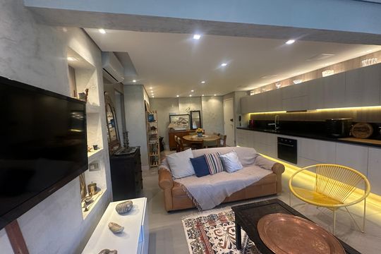 Sala de apartamento à venda com 2 quartos, 82m² em Melville Empresarial Ii, Barueri