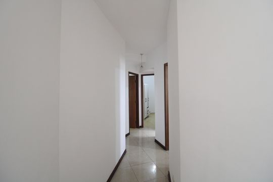 Corredor de apartamento para alugar com 4 quartos, 149m² em Vila do Castelo, São Paulo