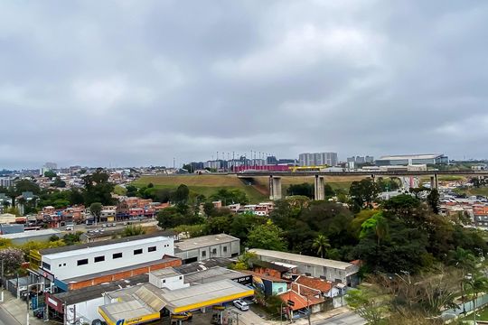 Vista  de apartamento para alugar com 2 quartos, 54m² em Vila Carmosina, São Paulo