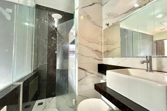 Banheiro da Suíte 2  de casa de condomínio à venda com 2 quartos, 60m² em Vila Santa Catarina, São Paulo