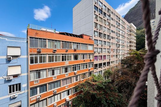 Vista da Sala de apartamento à venda com 2 quartos, 130m² em Copacabana, Rio de Janeiro