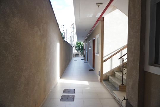 Área comum de casa de condomínio para alugar com 1 quarto, 37m² em Vila Carmosina, São Paulo