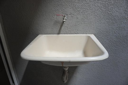 Área de serviço de casa de condomínio para alugar com 1 quarto, 37m² em Vila Carmosina, São Paulo