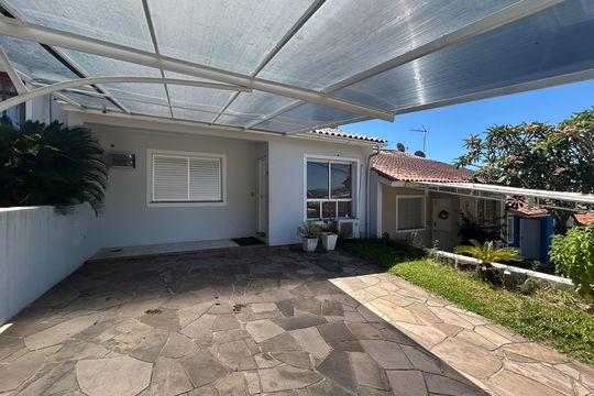 Fachada de casa à venda com 4 quartos, 156m² em Rincão, Novo Hamburgo