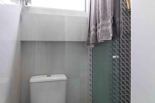 Banheiro de kitnet/studio à venda com 1 quarto, 29m² em Vila Polopoli, São Paulo